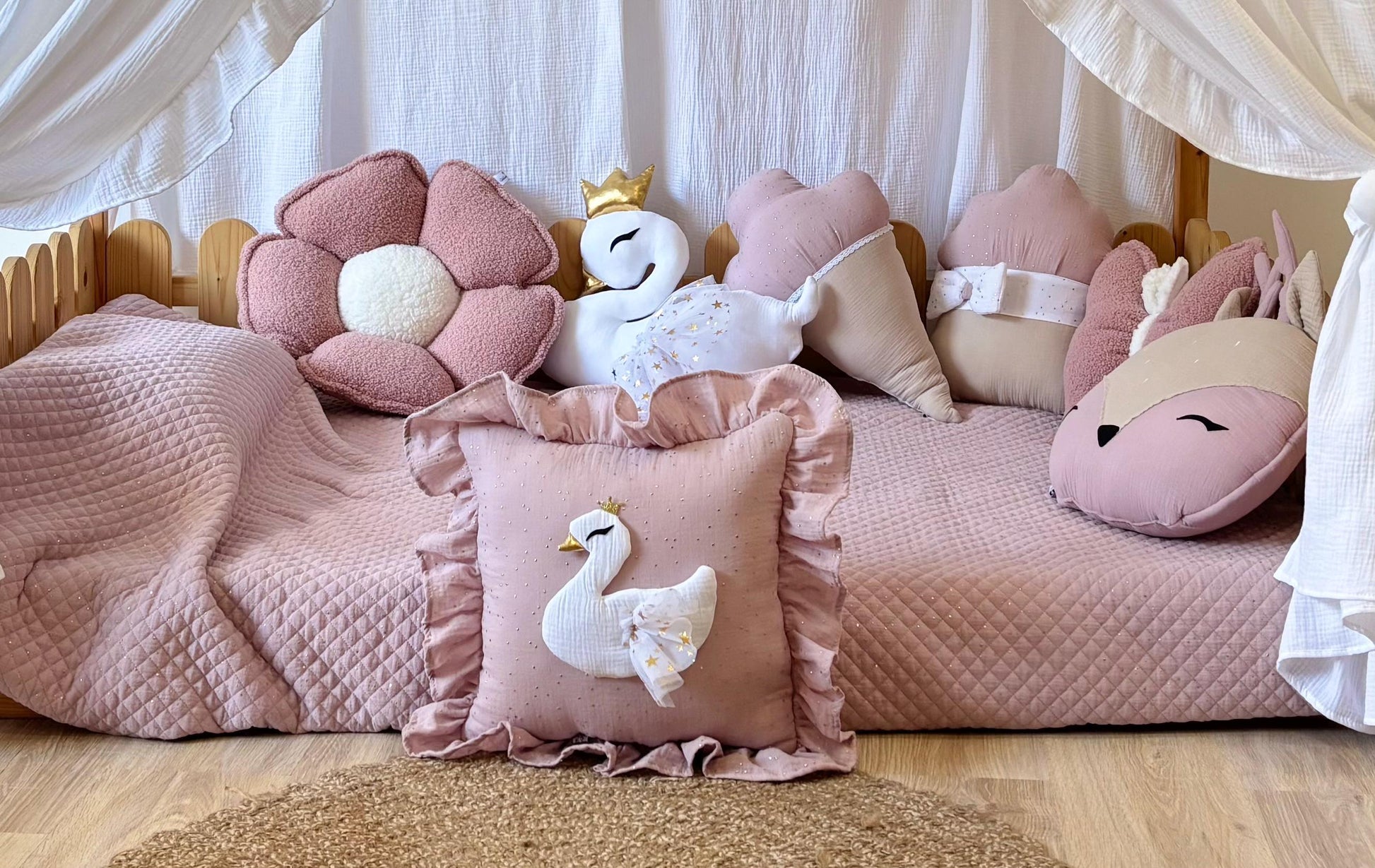 Kids Decorative Flower, Romantic Themed Children's Room