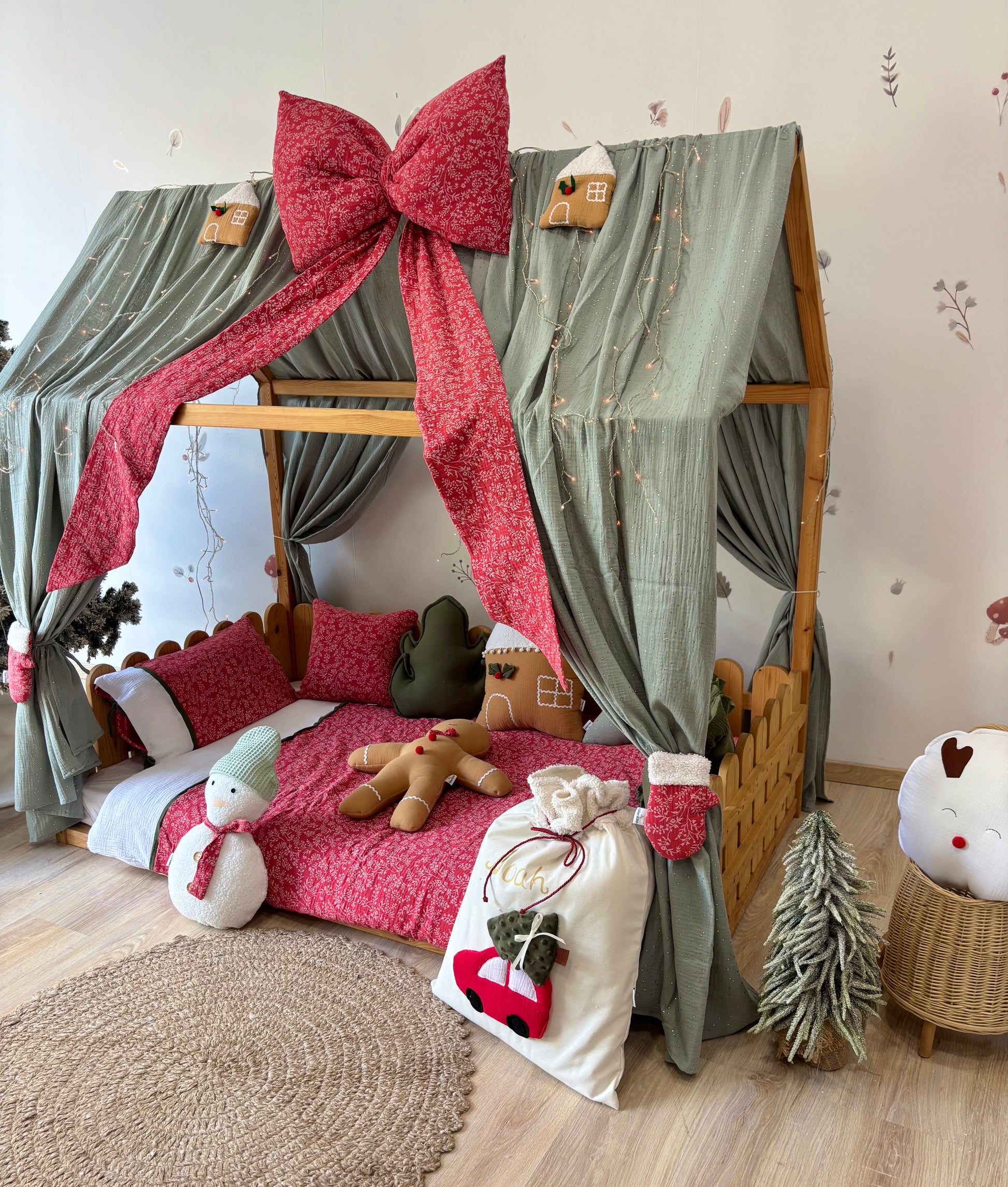 Handmade Christmas Canopy Bed for Kids – Mint Curtains, Red Bow & Cozy Holiday Bedding Set